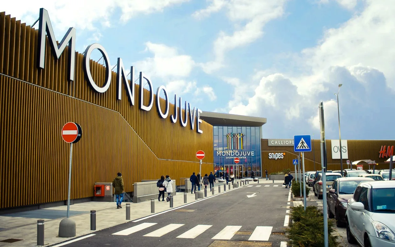 MondoJuve Shopping Village